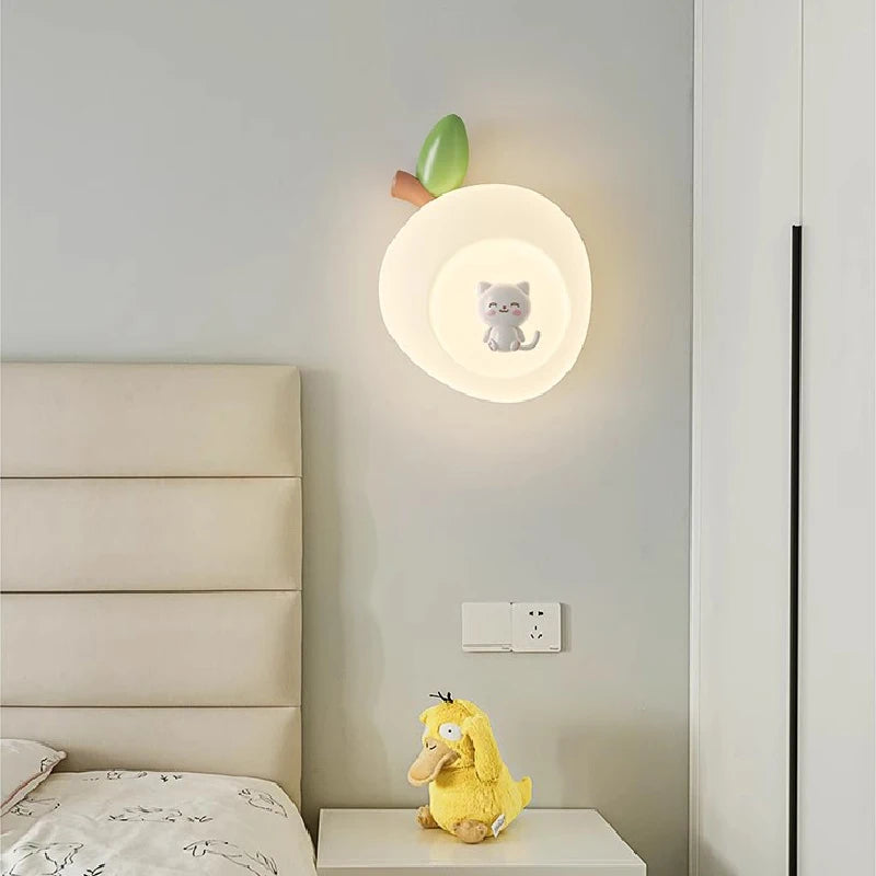 Niedliche Wandlampe mit Kaninchen, Katze und Bär