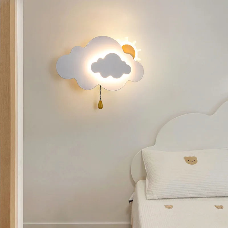 Lámpara decorativa con forma de nube colgante con forma de sol feliz