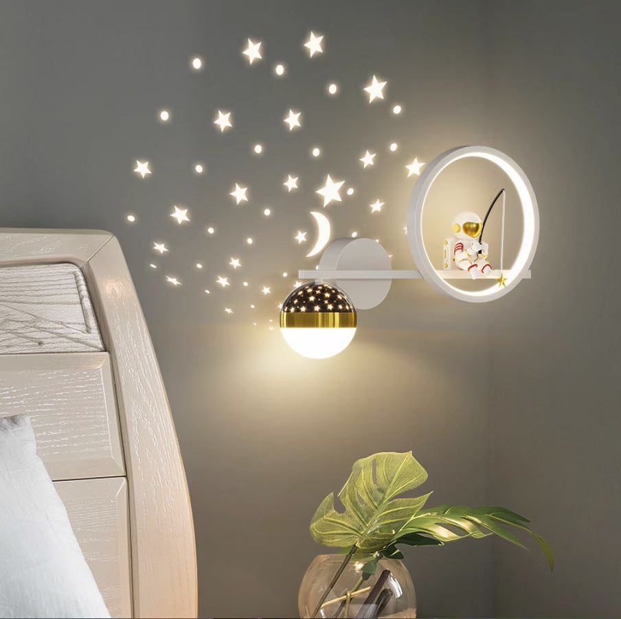 Starry Sky Wall Lamp with Astronaut